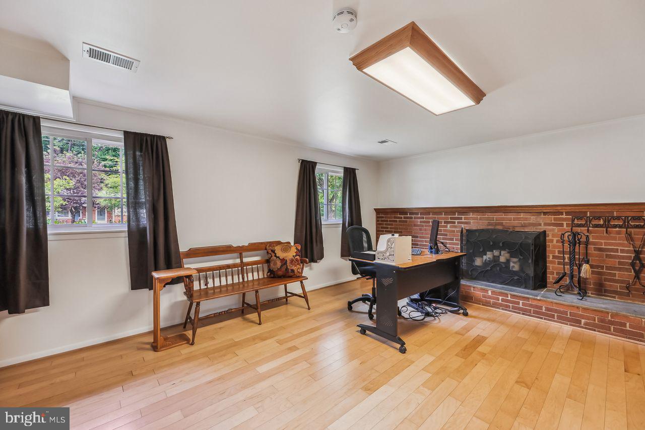 6903 Redmiles Road Laurel, MD 20707 - Photo 25 of 39 Family Room