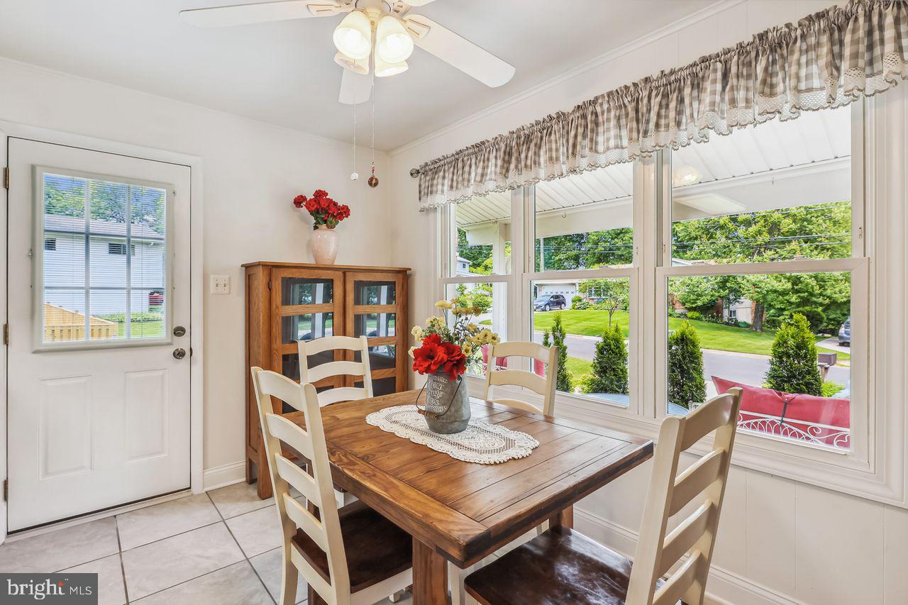 6903 Redmiles Road Laurel, MD 20707 - Photo 4 of 39 Eat-in Kitchen