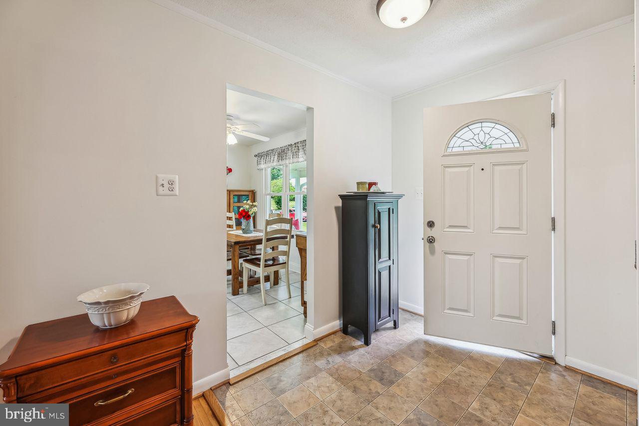 6903 Redmiles Road Laurel, MD 20707 - Photo 7 of 39 Foyer