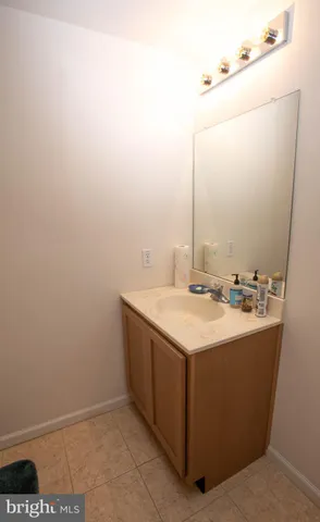 $579,900 | 164 Meadowside Drive, Douglassville, PA 19518