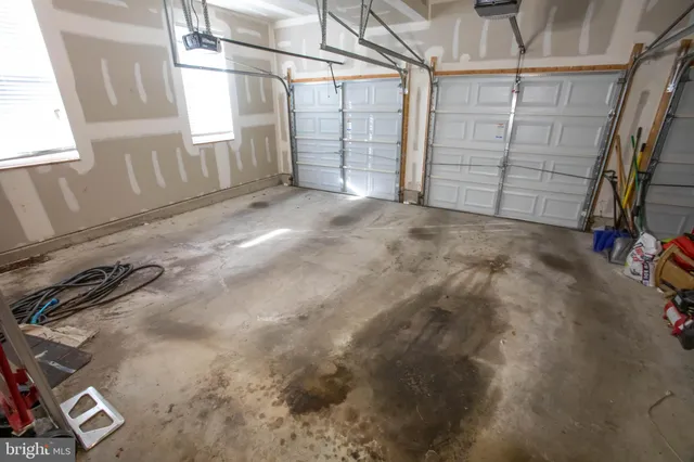 $579,900 | 164 Meadowside Drive, Douglassville, PA 19518