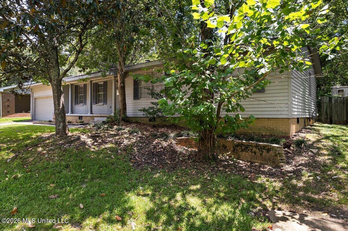 1633 Winchester Street Jackson, MS 39211 - Photo 2 of 27 02-DJI_0314