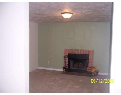 8 Crest Avenue Worcester, MA 01607 - Photo 5 of 16 Gallery Image 5