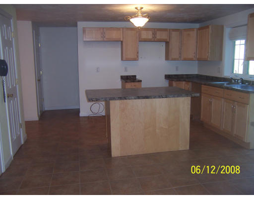 8 Crest Avenue Worcester, MA 01607 - Photo 8 of 16 Gallery Image 8