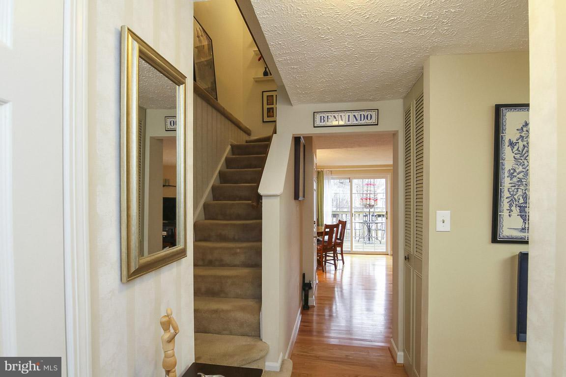 7493 Wounded Knee Road Lorton, VA 22079 - Photo 2 of 26 Interior (General)