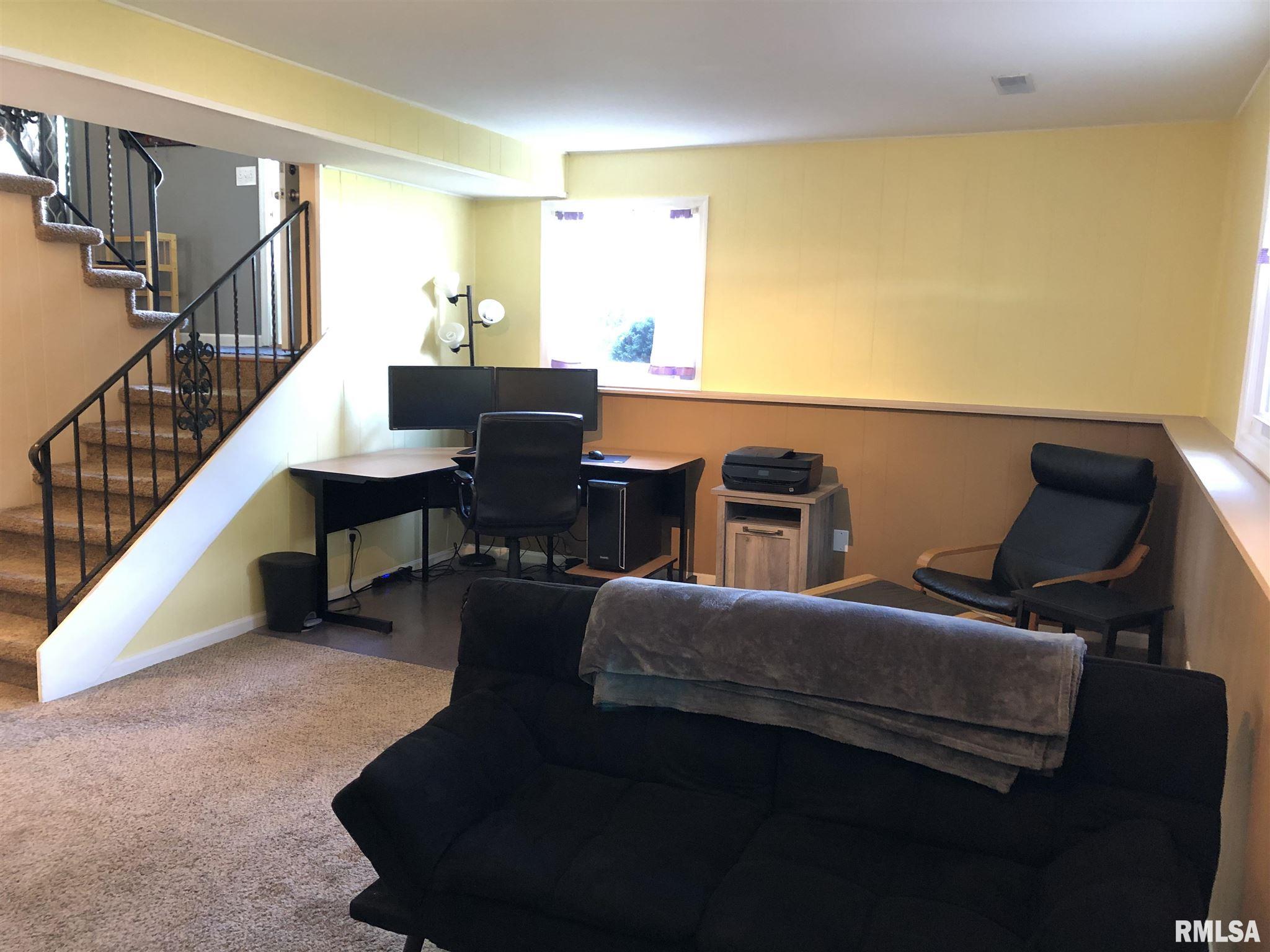 305 Jamestown Road Macomb, IL 61455 - Photo 19 of 22 Gallery Image 19