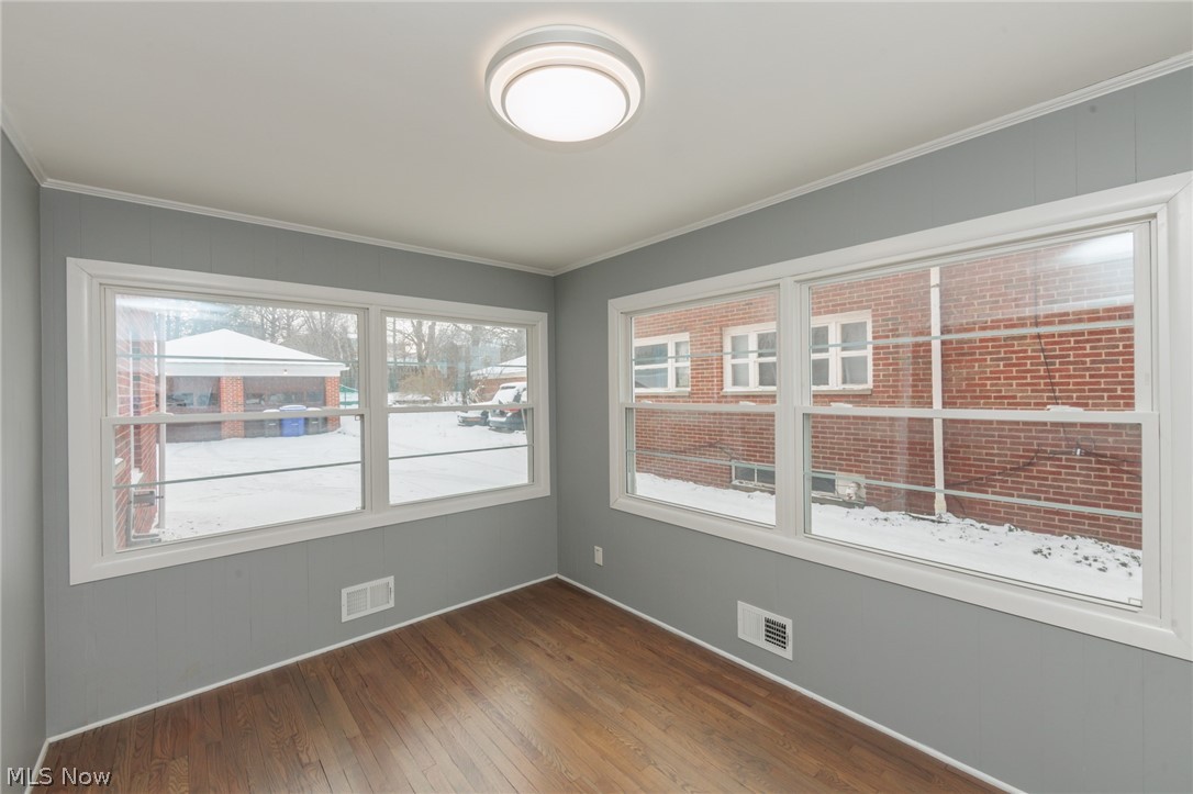 2539 Warrensville Center Road, Unit DOWN Cleveland, OH 44118 - Photo 10 of 43