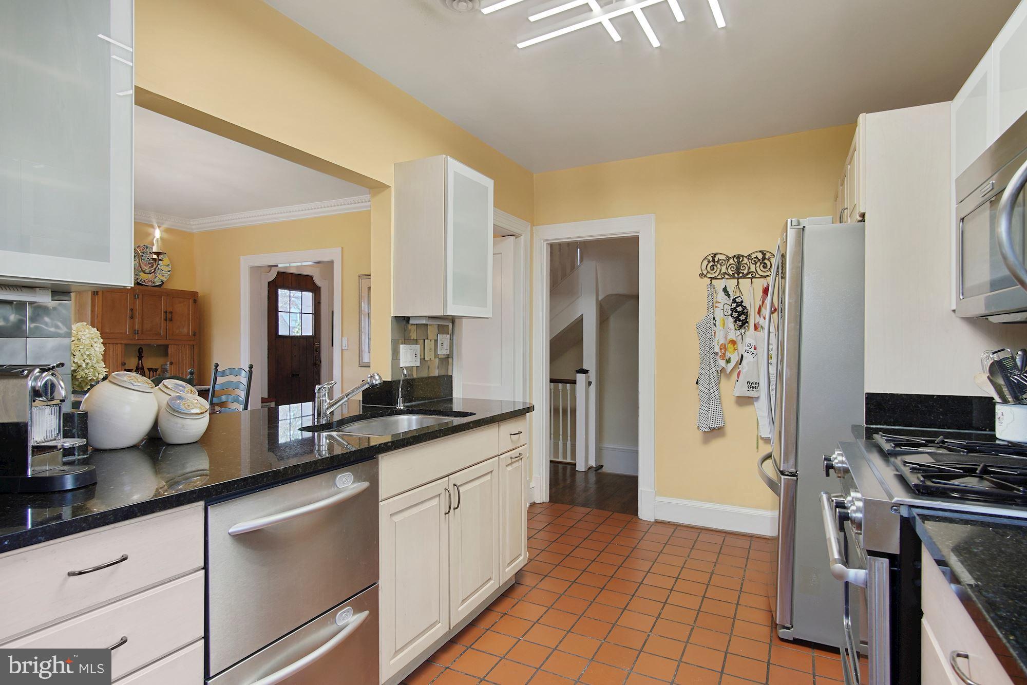 7801 Custer Road Bethesda, MD 20814 - Photo 21 of 40