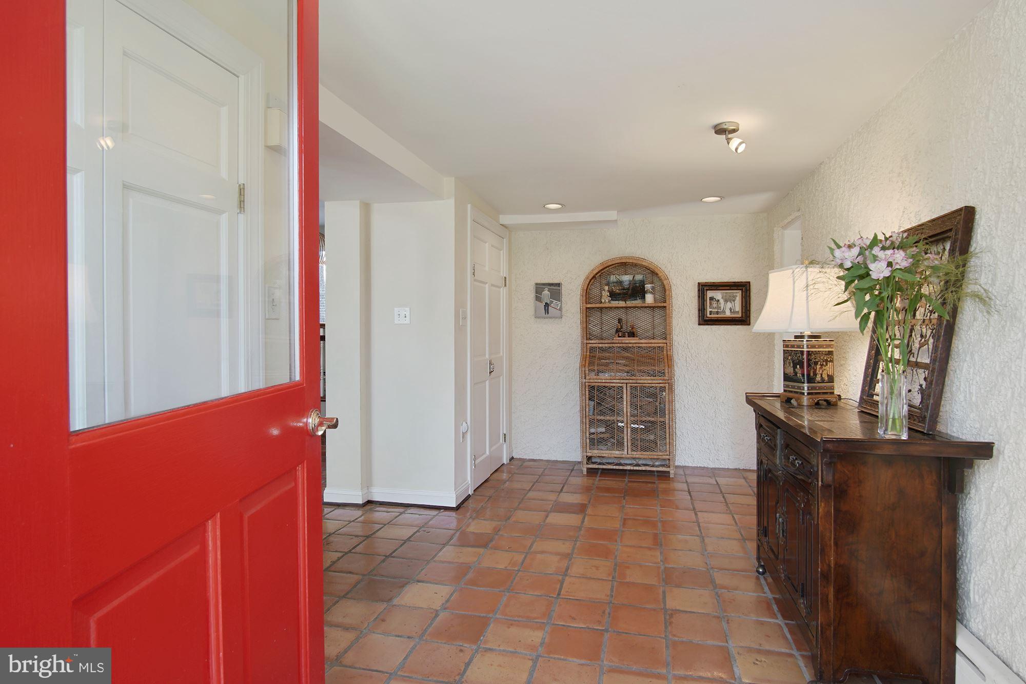 7801 Custer Road Bethesda, MD 20814 - Photo 4 of 40