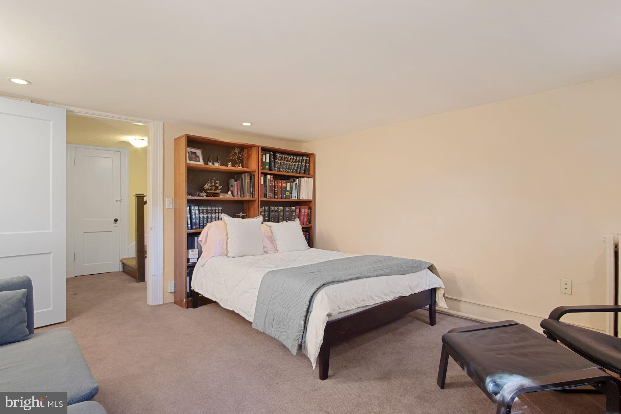 7801 Custer Road Bethesda, MD 20814 - Photo 34 of 40