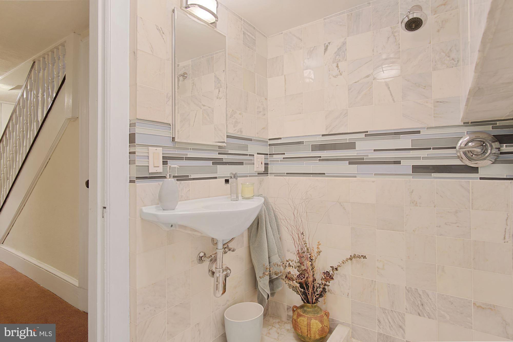 7801 Custer Road Bethesda, MD 20814 - Photo 35 of 40