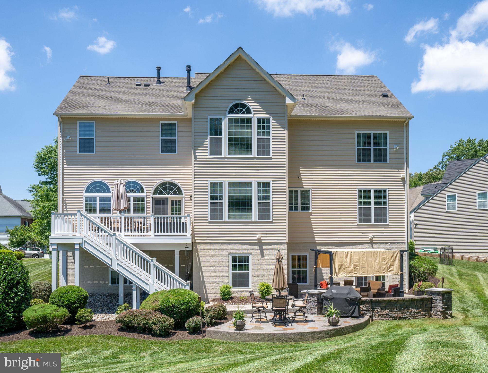 16301 Sandy Ridge Court Woodbridge, VA 22191 - Photo 5 of 94 Gallery Image 5