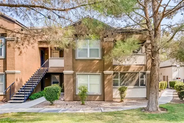 $1,600 | 555 East Silverado Ranch Boulevard, Unit 2012, Las Vegas, NV 89183
