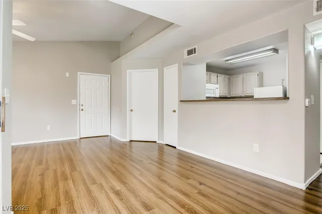 $1,600 | 555 East Silverado Ranch Boulevard, Unit 2012, Las Vegas, NV 89183