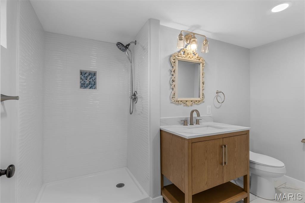 105 Timka Drive Ballwin, MO 63011 - Photo 8 of 28