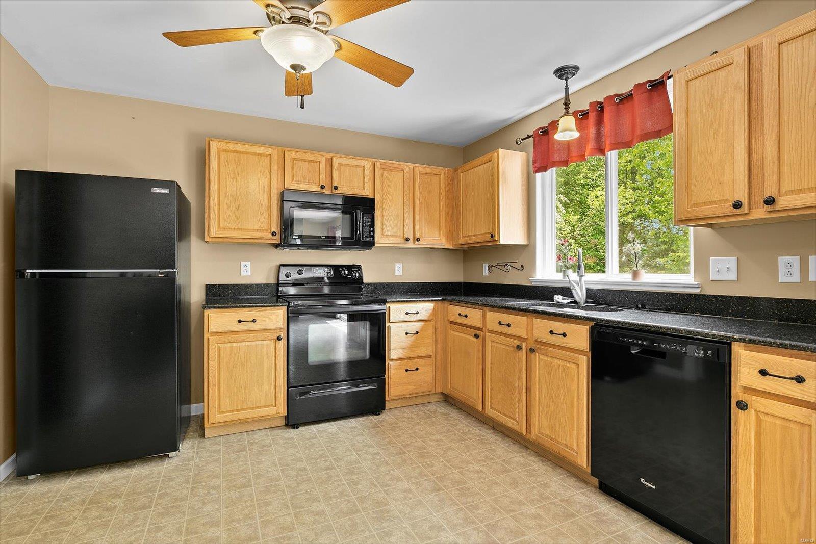 3434 Caton Run Crossing Shiloh, IL 62221 - Photo 10 of 43 Gallery Image 10