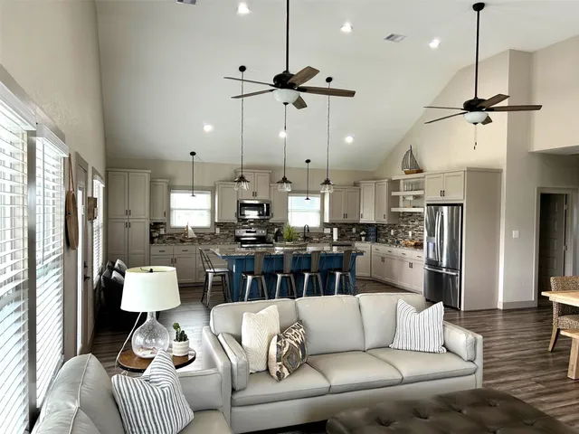 $3,495 | 25024 Sausalito Drive, Galveston, TX 77554