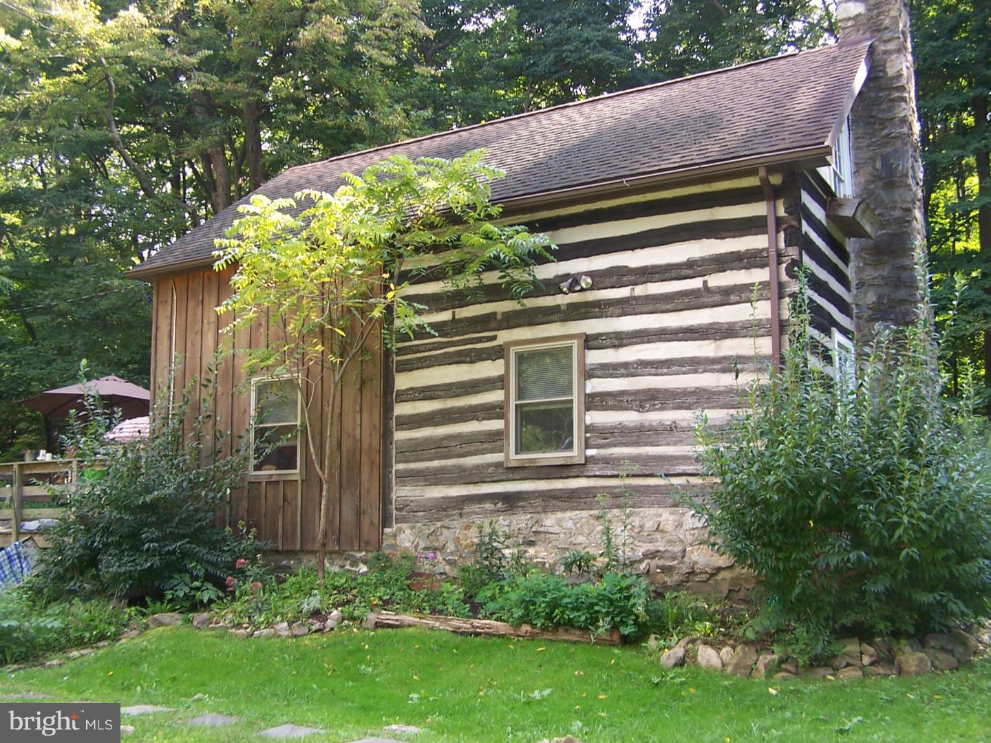 6902 Corning Road Zionsville, PA 18092 - Photo 2 of 5 Gallery Image 2