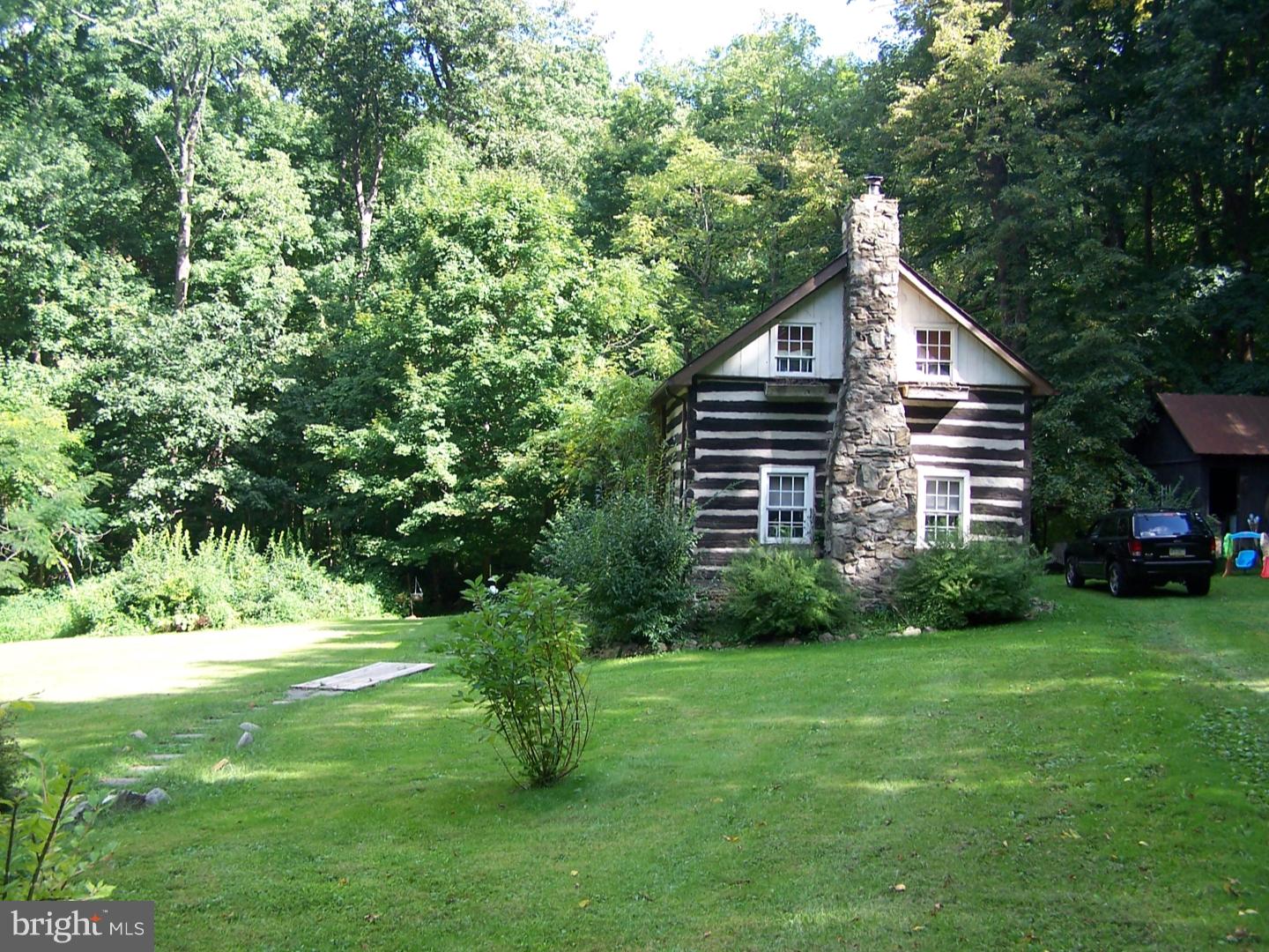 6902 Corning Road Zionsville, PA 18092 - Photo 4 of 5 Gallery Image 4