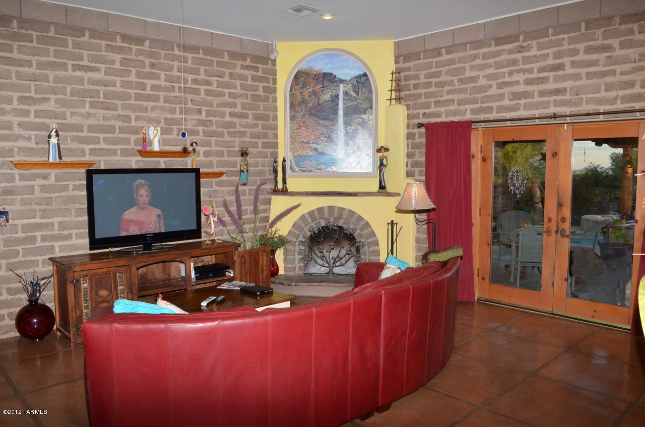 2525 West Glover Road Tucson, AZ 85742 - Photo 14 of 34