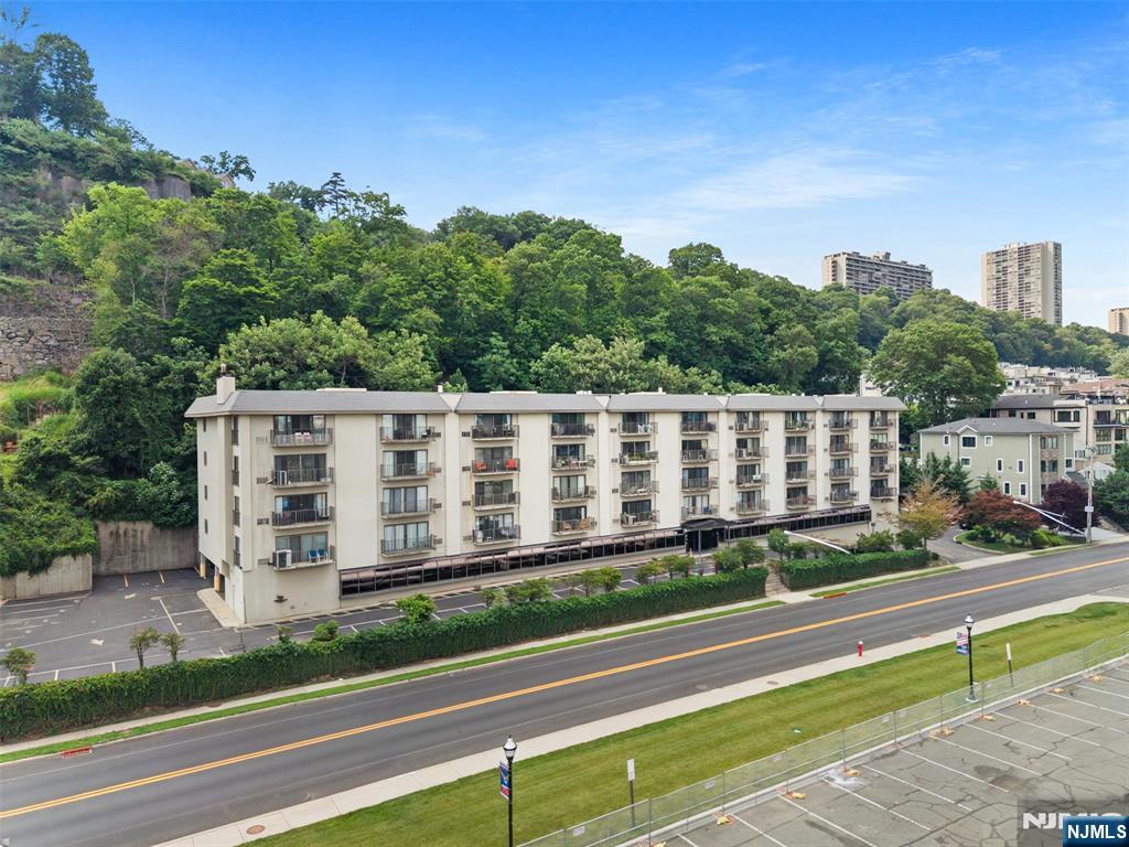1150 River Road, Unit 4H Edgewater, NJ 07020 - Photo 1 of 44
