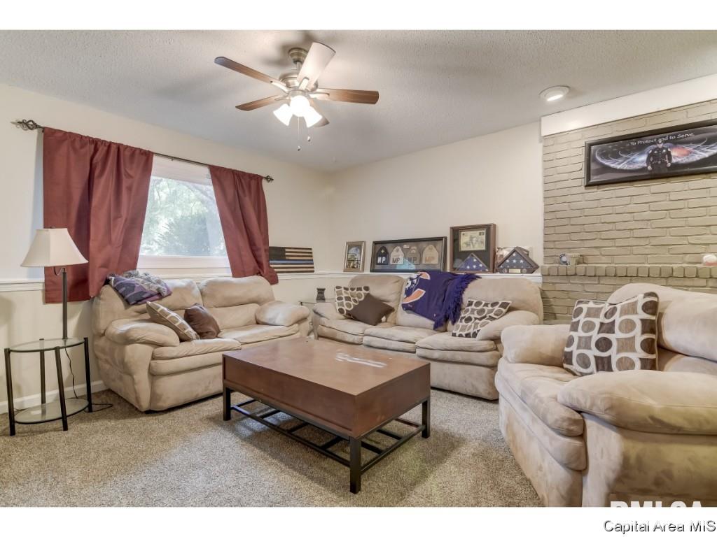 111 Mesa Road Springfield, IL 62702 - Photo 5 of 28