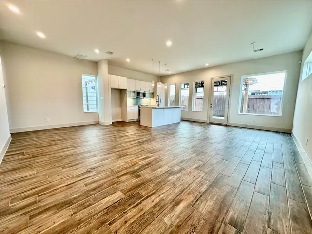 $2,300 | 4402 Bora Bora Lane, Houston, TX 77045