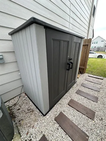 $2,300 | 4402 Bora Bora Lane, Houston, TX 77045