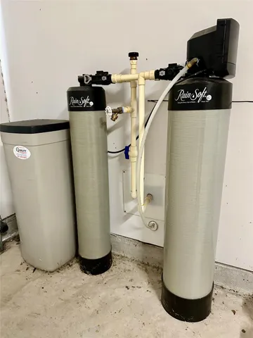 $2,300 | 4402 Bora Bora Lane, Houston, TX 77045