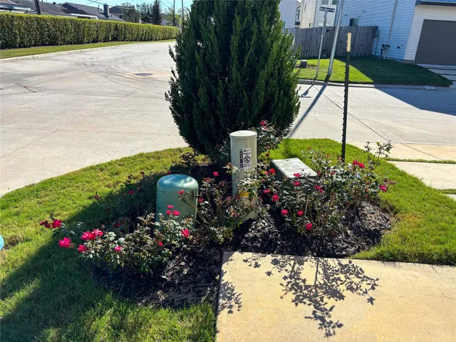 $2,300 | 4402 Bora Bora Lane, Houston, TX 77045