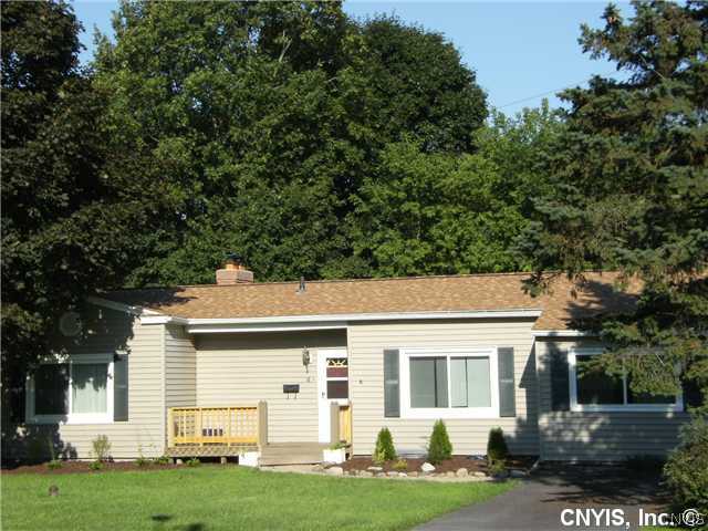 4 Pickwick Road DeWitt, NY 13214 - Photo 1 of 1 Exterior Front