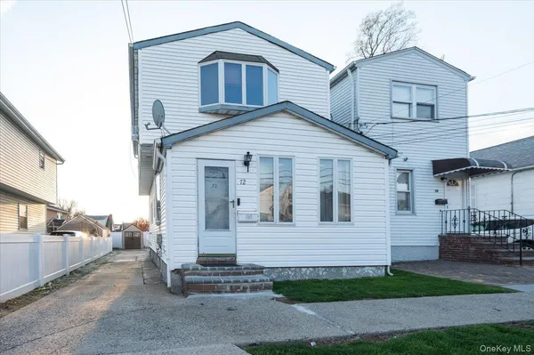 $699,000 | 72 Oakley Avenue, Elmont, NY 11003