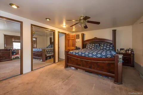 a bed room with a bed