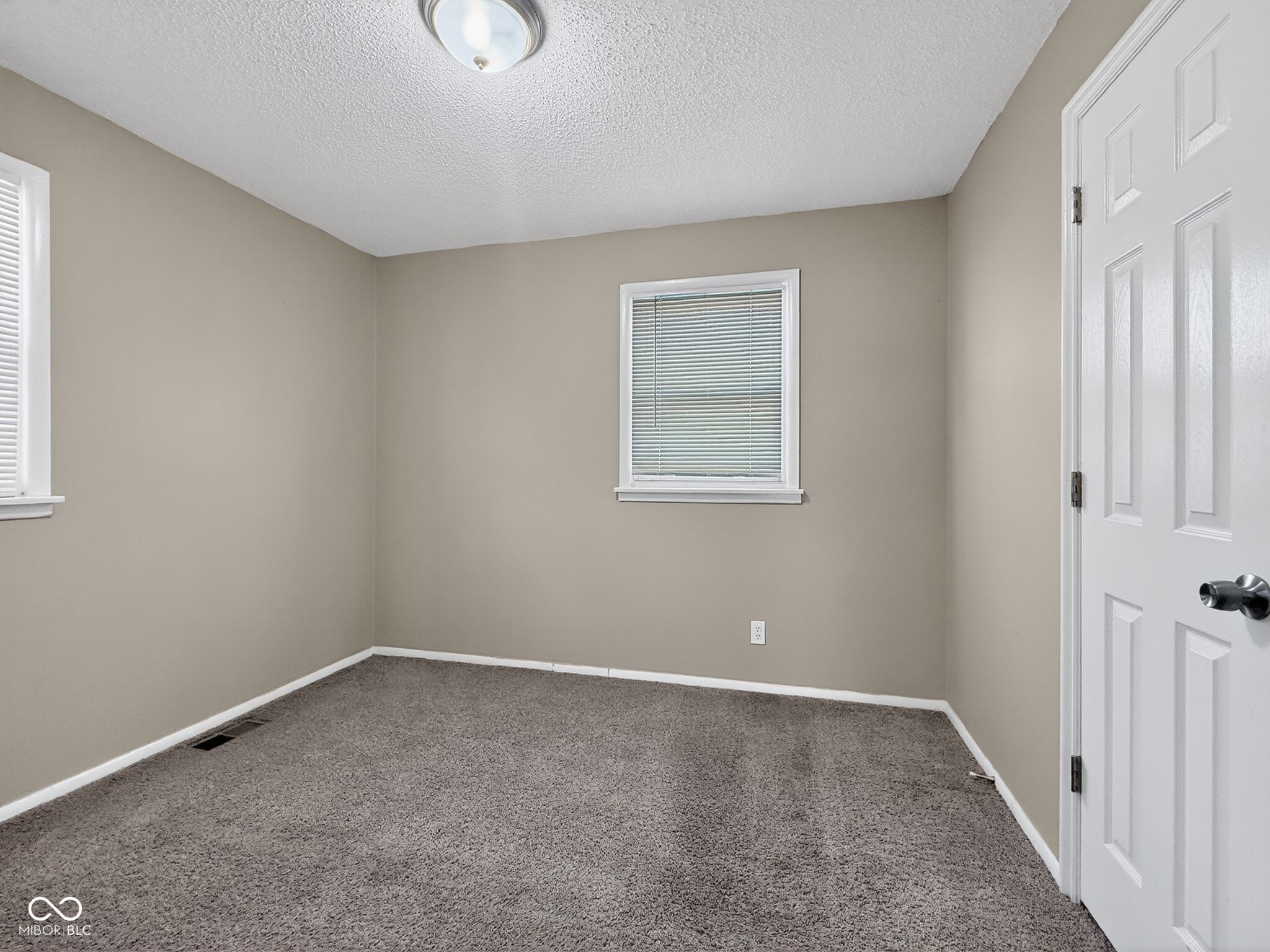 2916 South Roena Street Indianapolis, IN 46241 - Photo 15 of 31