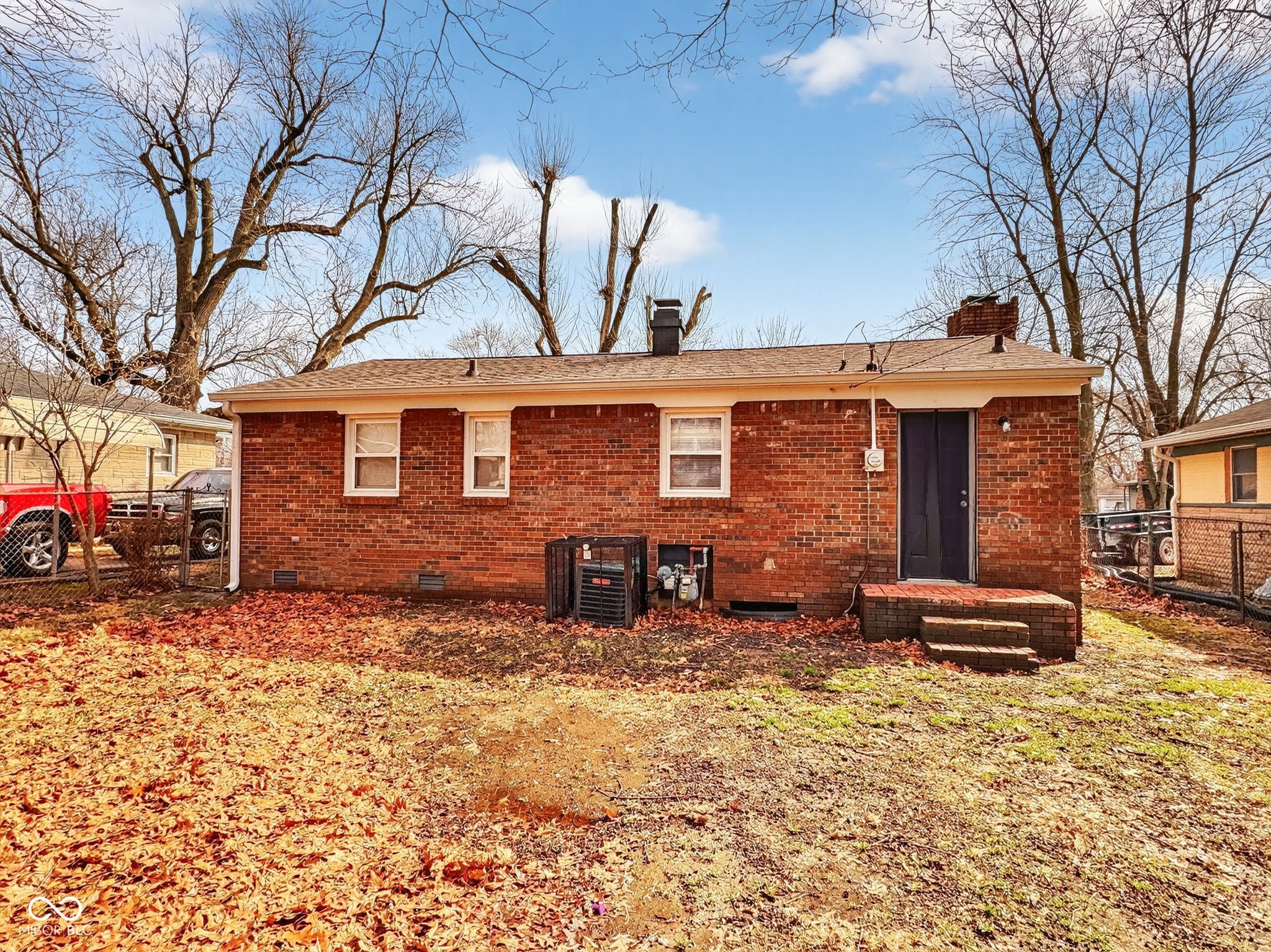 2916 South Roena Street Indianapolis, IN 46241 - Photo 2 of 31