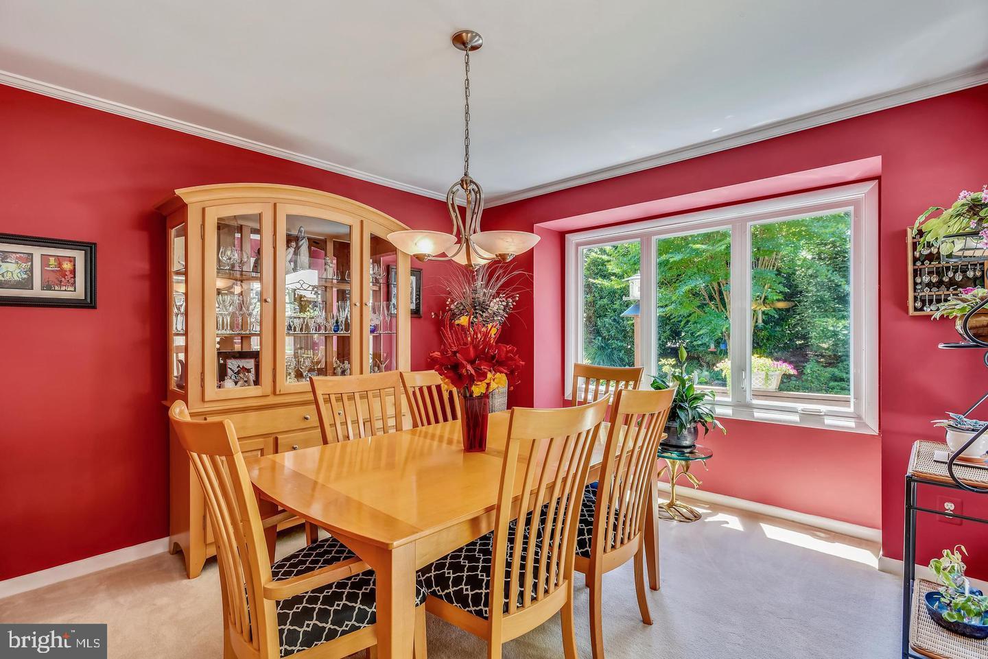 11627 Chapel Cross Way Reston, VA 20194 - Photo 14 of 38 Dining room