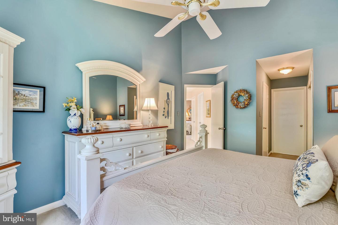 11627 Chapel Cross Way Reston, VA 20194 - Photo 20 of 38 Owners Bedroom