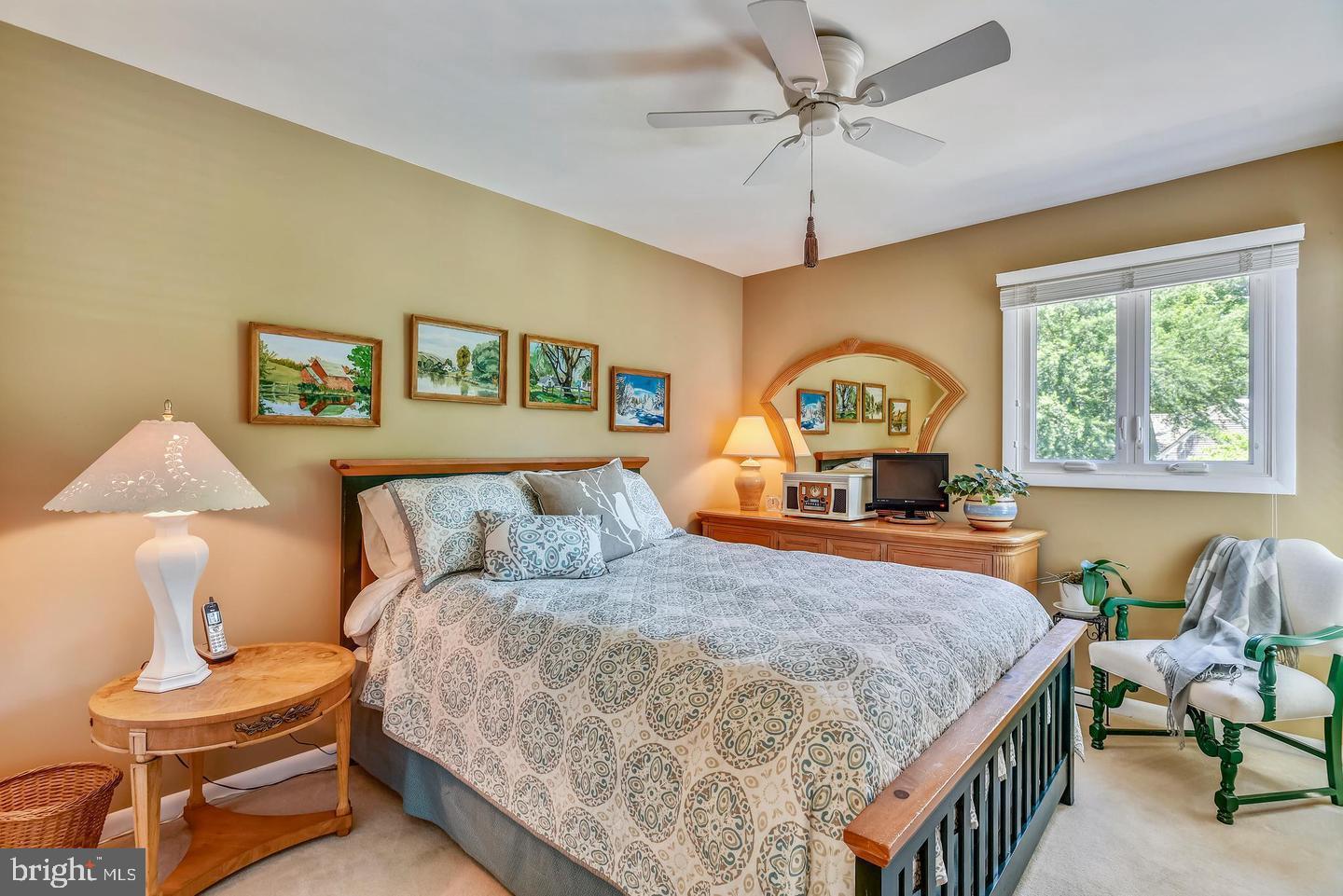 11627 Chapel Cross Way Reston, VA 20194 - Photo 25 of 38 2nd bedroom