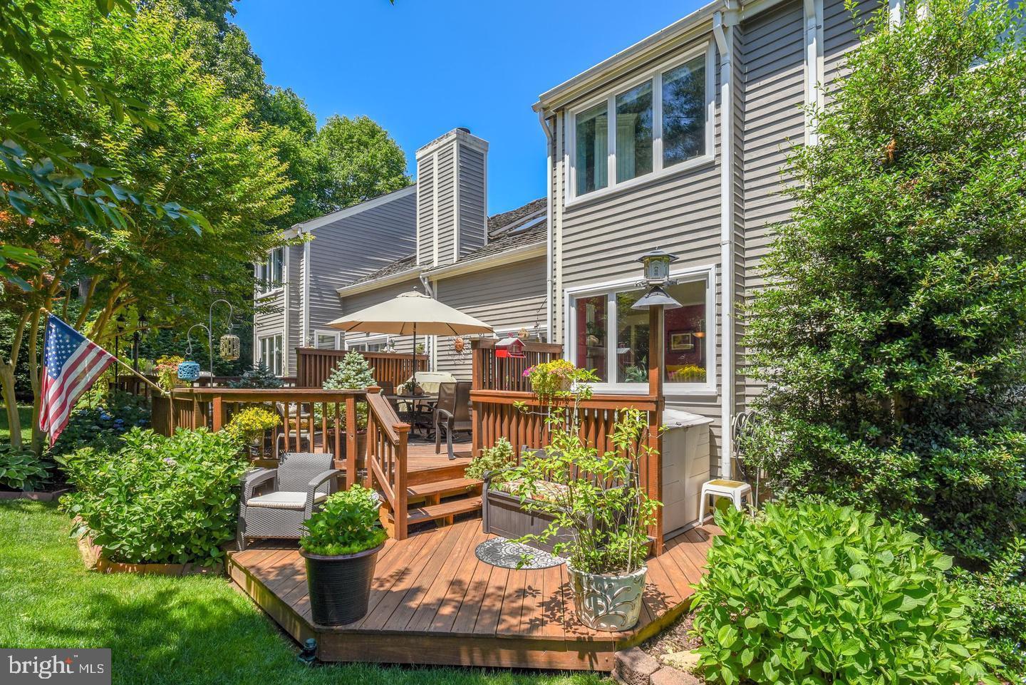 11627 Chapel Cross Way Reston, VA 20194 - Photo 36 of 38 Deck