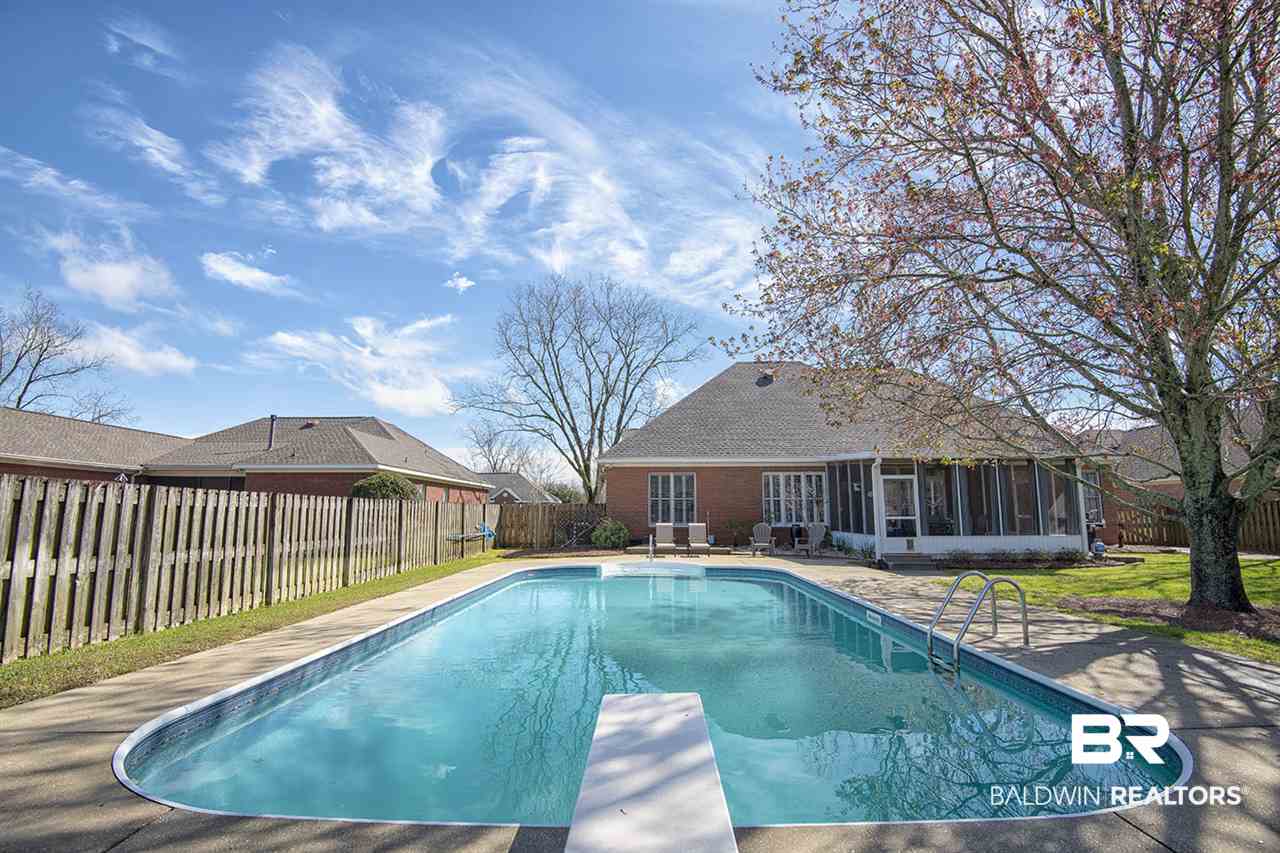25933 Kensington Way Daphne, AL 36526 - Photo 16 of 40 Salt water pool