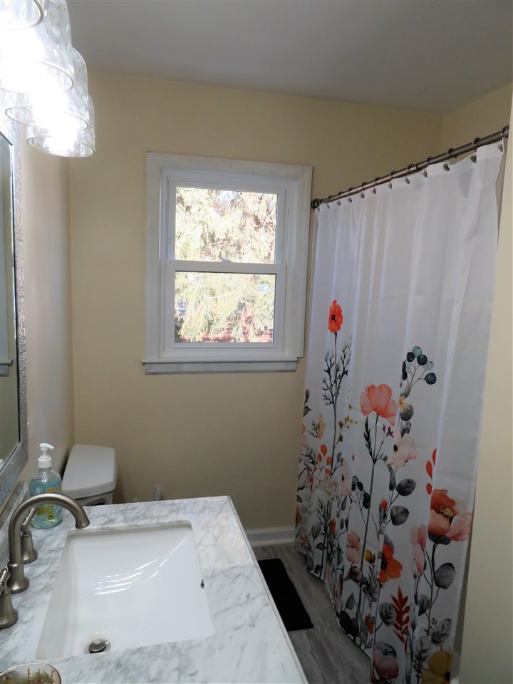 507 Bon Air Road Lansing, MI 48917 - Photo 25 of 36 50064633-24.JPG