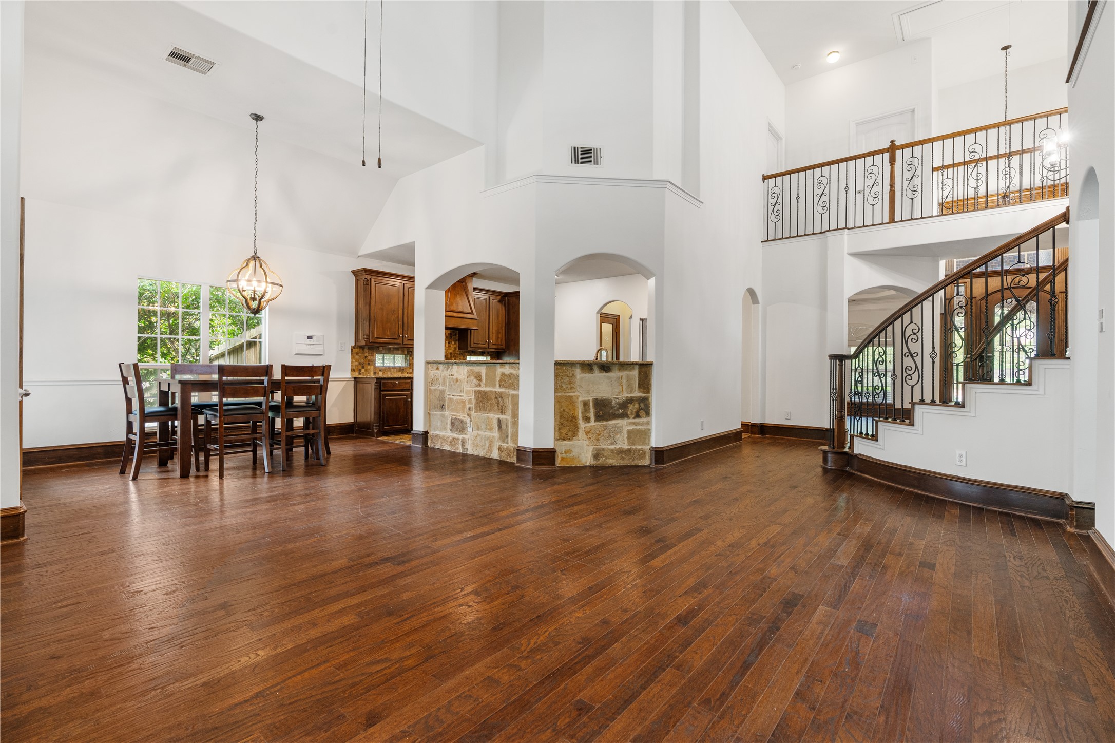 2115 Graystone Ridge Drive Conroe, TX 77304 - Photo 14 of 47