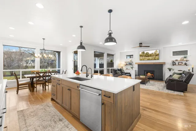 $1,090,000 | 3272 West Miners Farm Drive, Boise, ID 83714