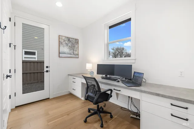 $1,090,000 | 3272 West Miners Farm Drive, Boise, ID 83714