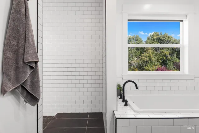 $1,090,000 | 3272 West Miners Farm Drive, Boise, ID 83714