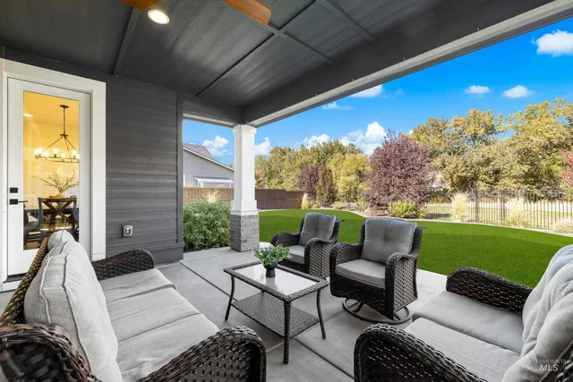 $1,090,000 | 3272 West Miners Farm Drive, Boise, ID 83714