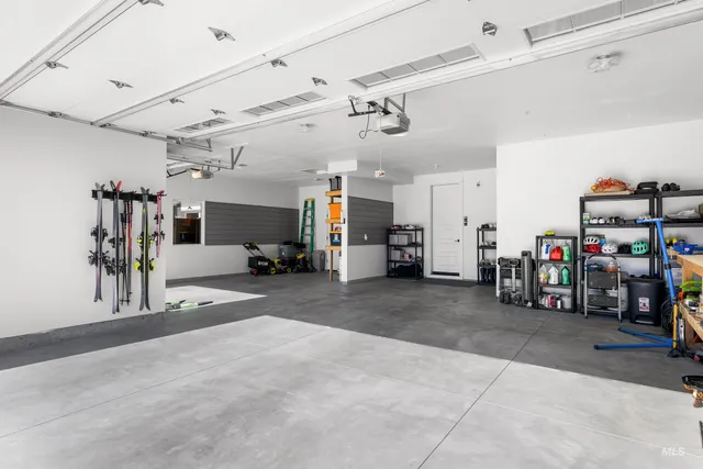 $1,090,000 | 3272 West Miners Farm Drive, Boise, ID 83714