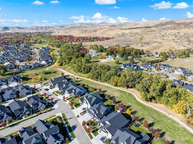 $1,090,000 | 3272 West Miners Farm Drive, Boise, ID 83714