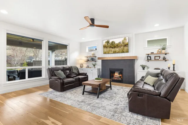 $1,090,000 | 3272 West Miners Farm Drive, Boise, ID 83714