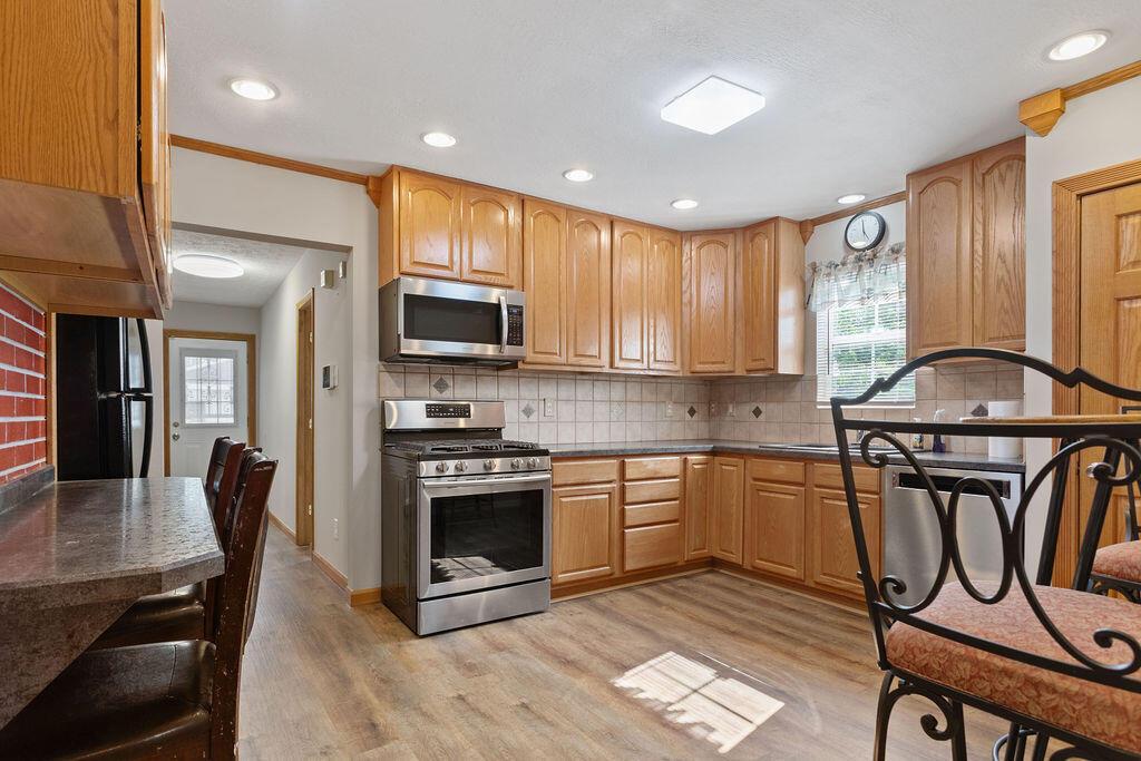 1611 Evergreen Road Columbus, OH 43207 - Photo 17 of 39 7B917E6E-F09D-422C-93B5-E14D256DFB58